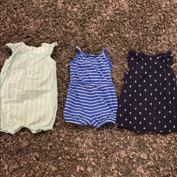 6 Carter's Rompers bundle - Picture 5 of 5